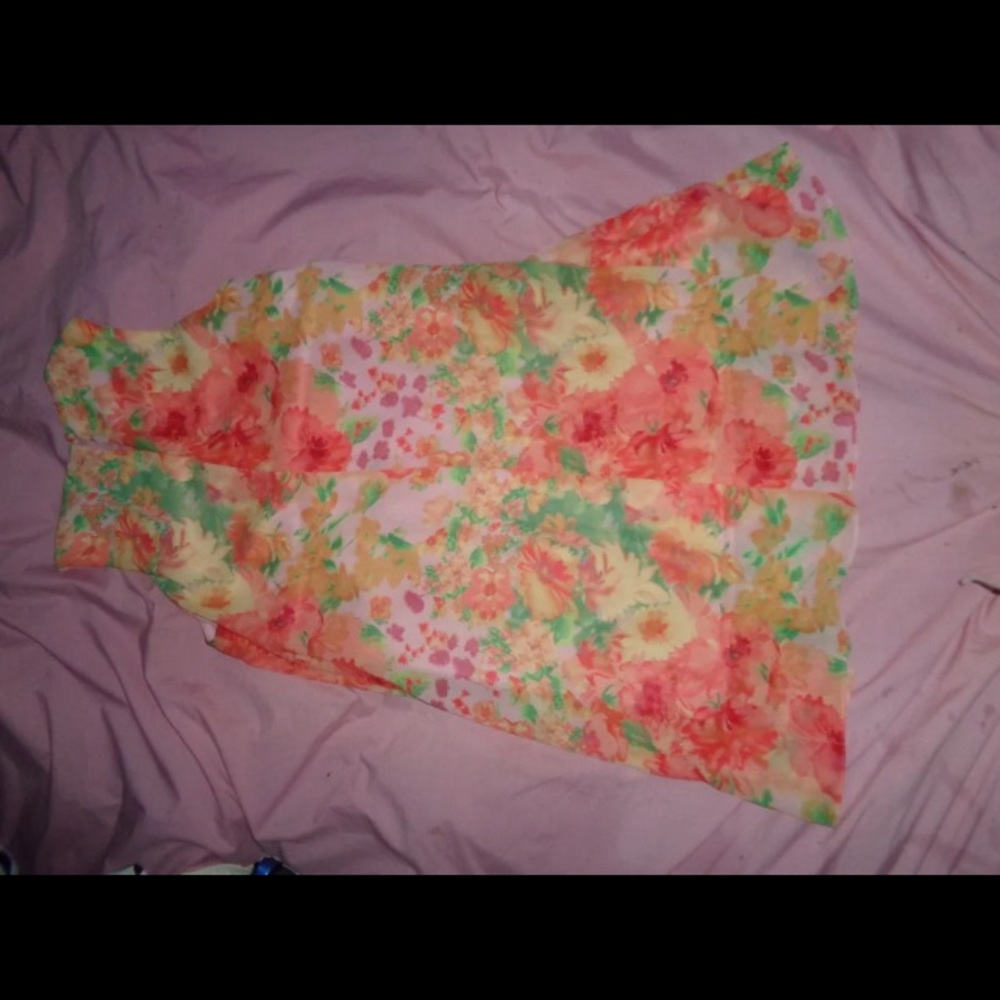 Dress - Picture 2 of 6